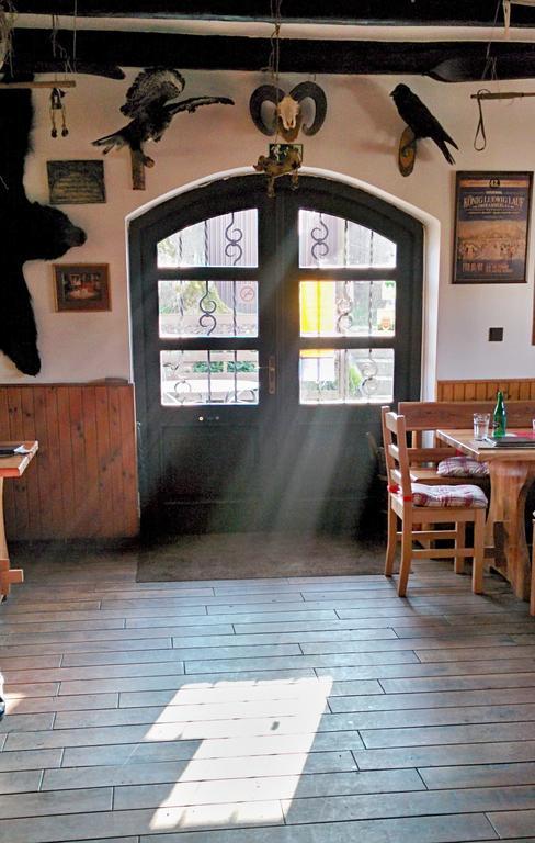 Hostinec U Pejska A Kocicky Маріанські Лазні Екстер'єр фото